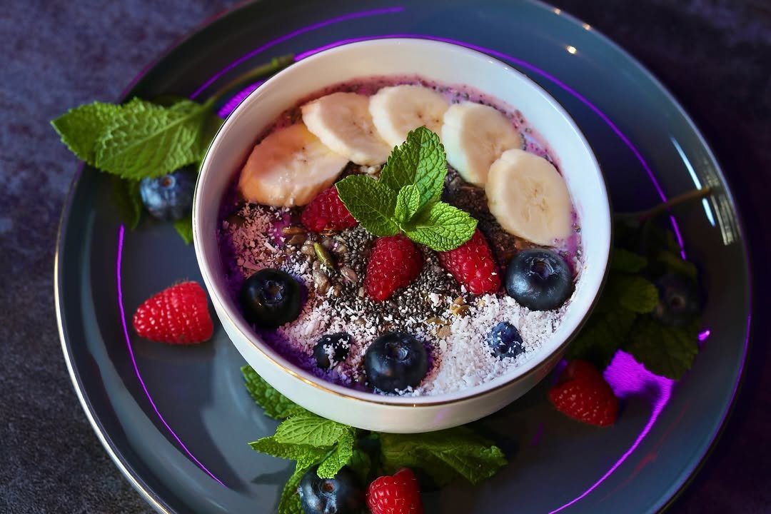 ⚜️Gaia Brunch & Bar⚜️“Smoothie bowl🫐🍓”Vyzkoušejte tento zdravý, chutný výtvor , vyrobený pouze (1)